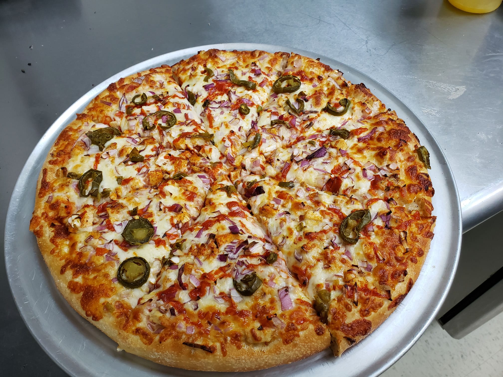 8. Spicy Chicken Pizza (M 12")